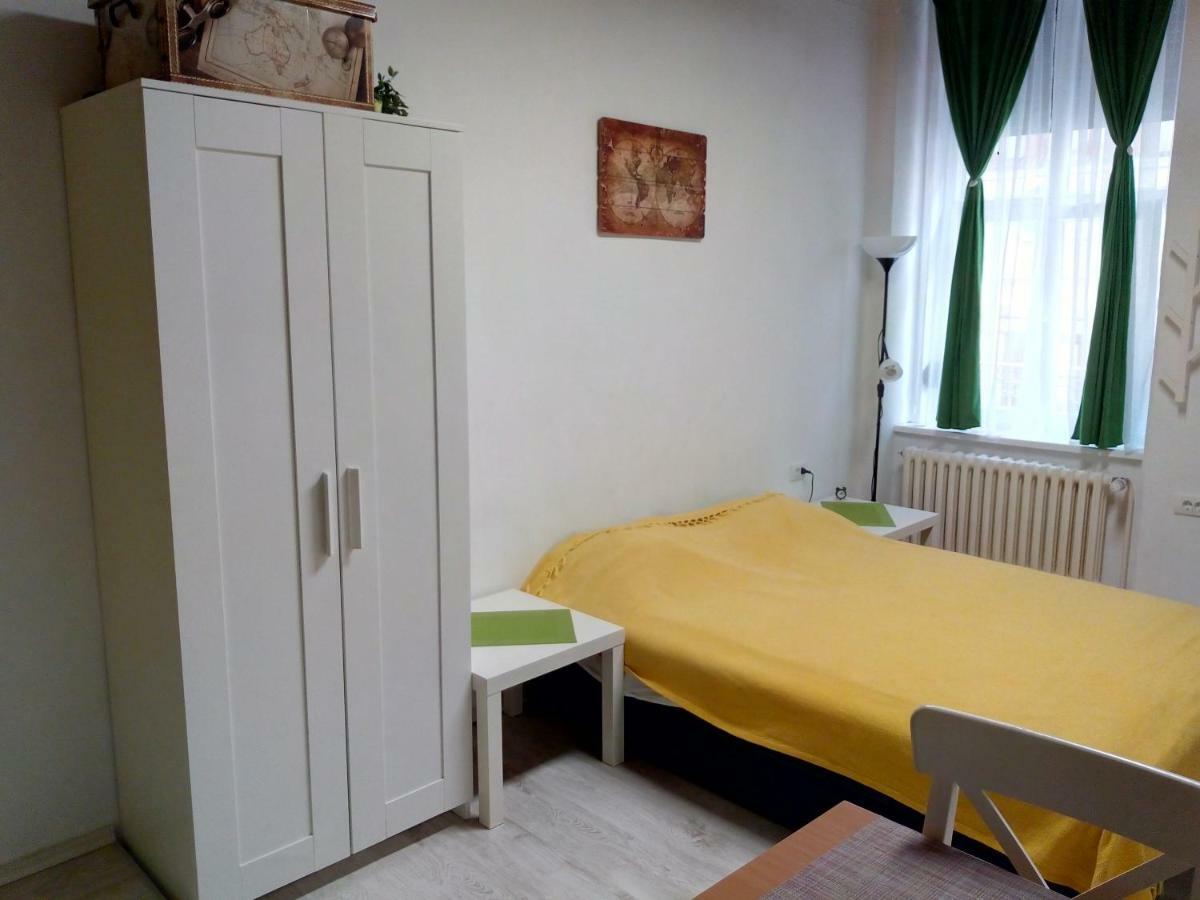 Studio Jolie Apartment โนวีซาด ภายนอก รูปภาพ